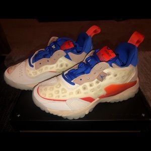 Woman’s Jordan Delta 2